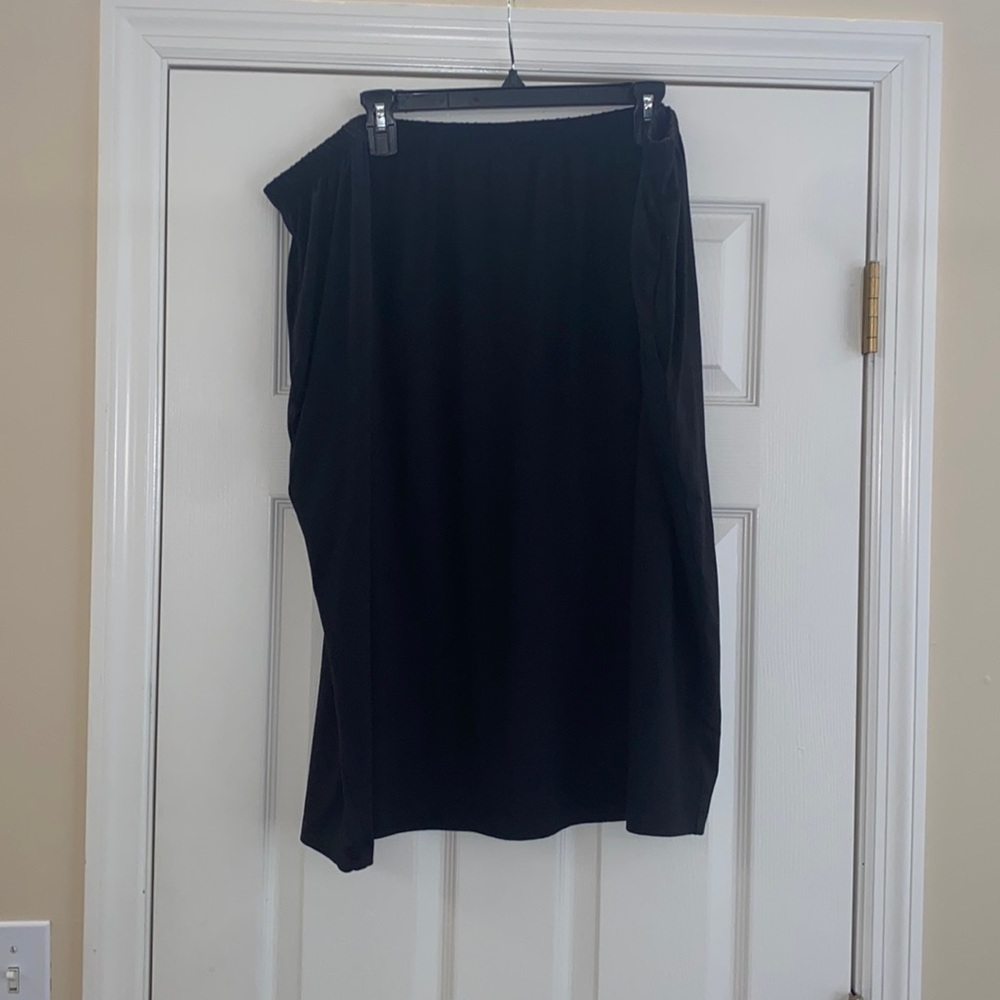Black, T-Shirt Material Midi Skirt with Pockets from JMS